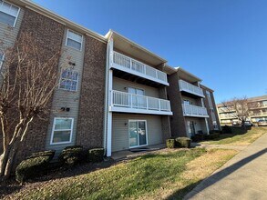 Building Photo - 1620 Arlyn Cir