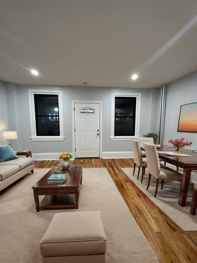 Foto del edificio - OM Bergenfield Apartments