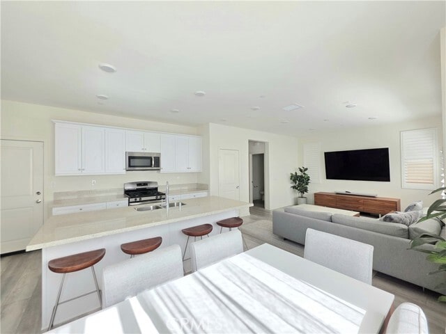 Building Photo - 1612 Ruedy Pl
