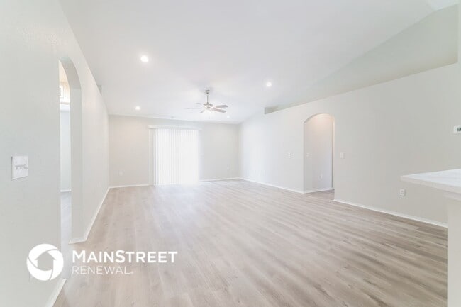 Building Photo - 501 Willet Cir