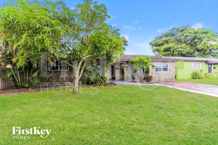 Foto principal - 7560 Venetian St
