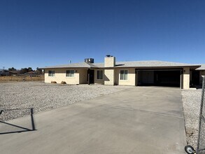 Building Photo - 14940 Gayhead Rd