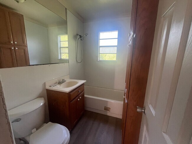 Foto del edificio - 2 br home in Ward