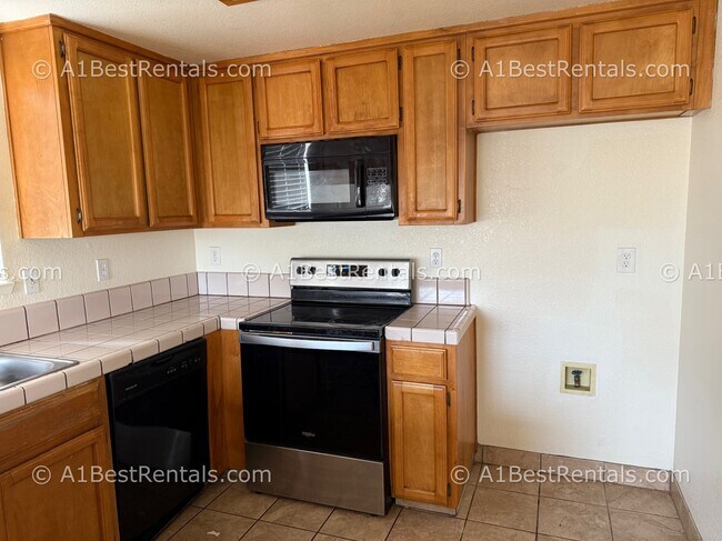 Building Photo - 3400 Clogston Way