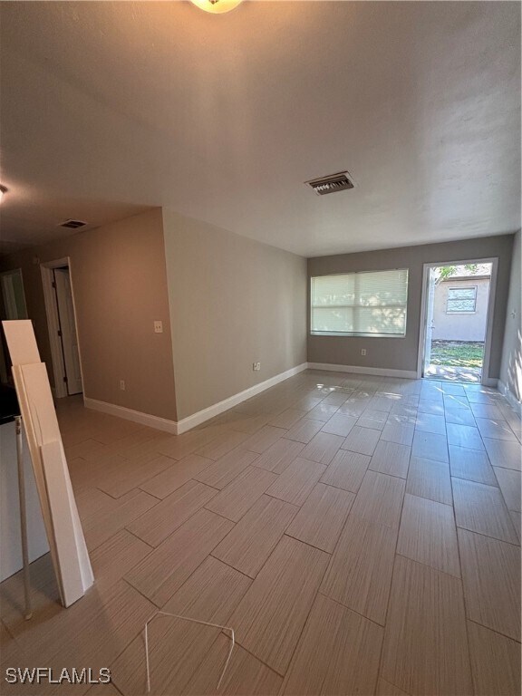 Foto del edificio - 12369-12377 First St