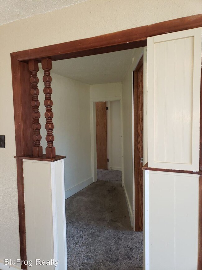 Building Photo - 3 br, 1 bath House - 411 4th St NW