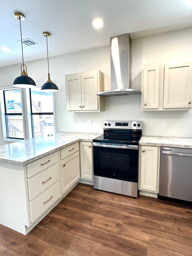 Foto del edificio - 102 Meadowlark Ave