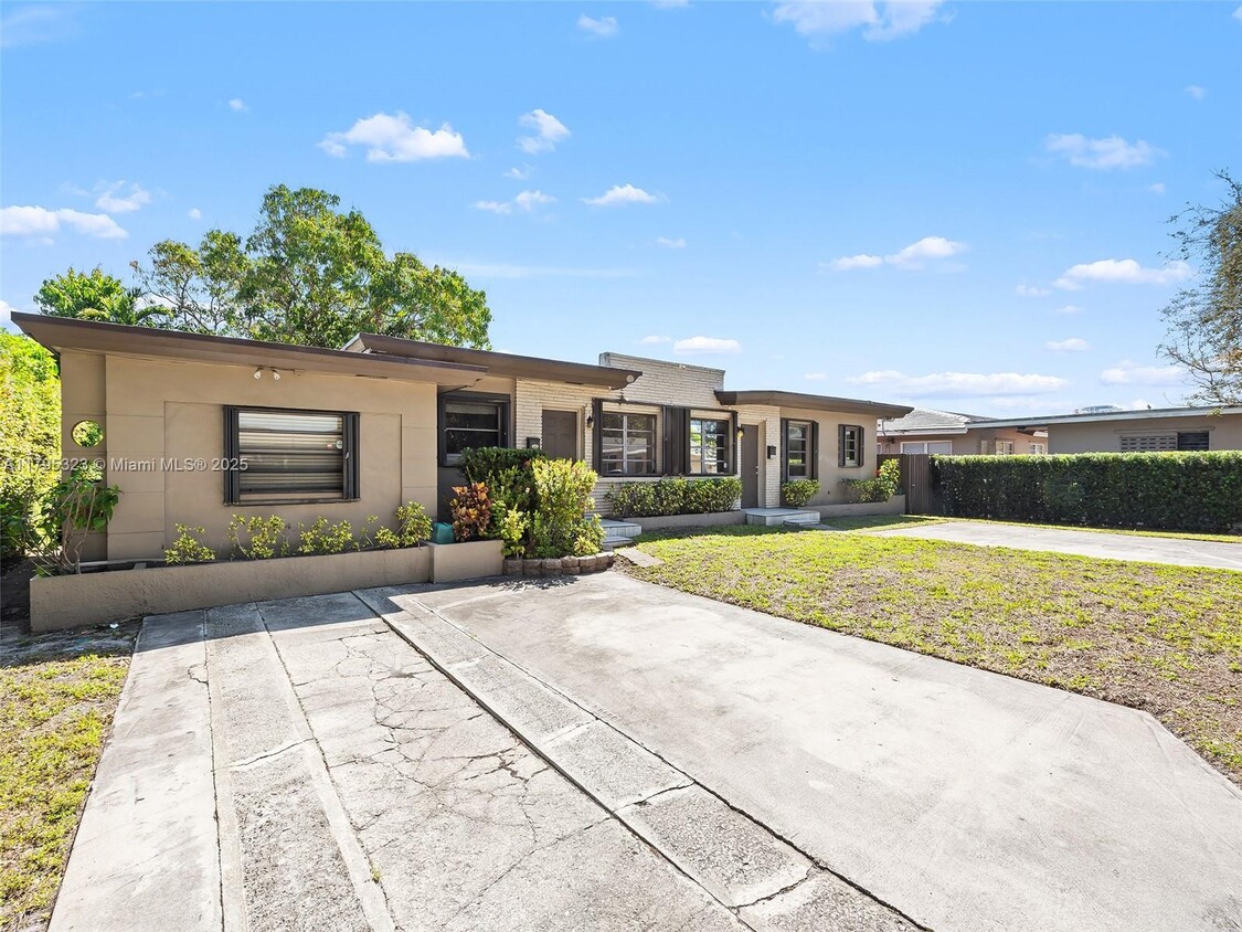 Foto principal - 1315 N 19th Ave
