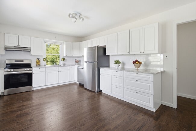 Photo - 7 Kelly St (Glen Cove, NY) Apartment