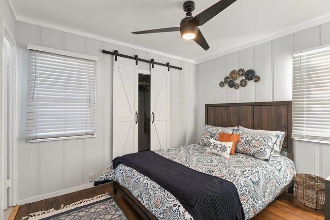 Foto del edificio - 4499 Campus Ave