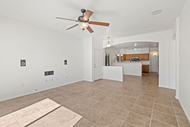 Building Photo - 3 Bedroom Home Located in Sycamore Park