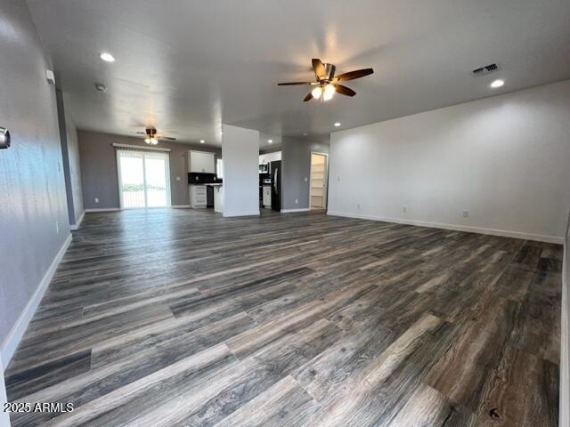 Building Photo - 4552 N Loring Rd