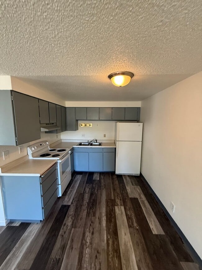 Building Photo - 2.2 Miles to Oregon Tech and Sky Lakes Med...