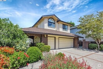 Building Photo - 124 Birchbark Pl