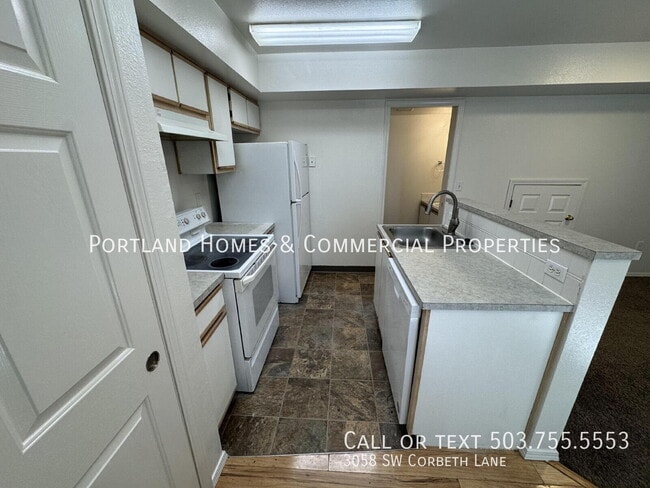 Building Photo - 3058 SW Corbeth Ln