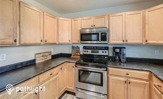 Building Photo - 6926 Red Cardinal Loop, Colorado Springs, ...