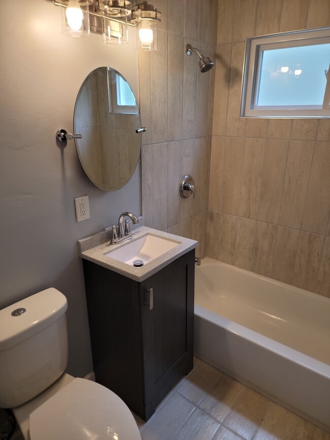 Building Photo - 5973-75 n 83rd st