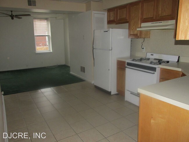 Building Photo - 2246 S 15th St