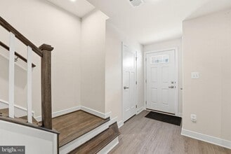 Building Photo - 42538 Tiber Falls Sq