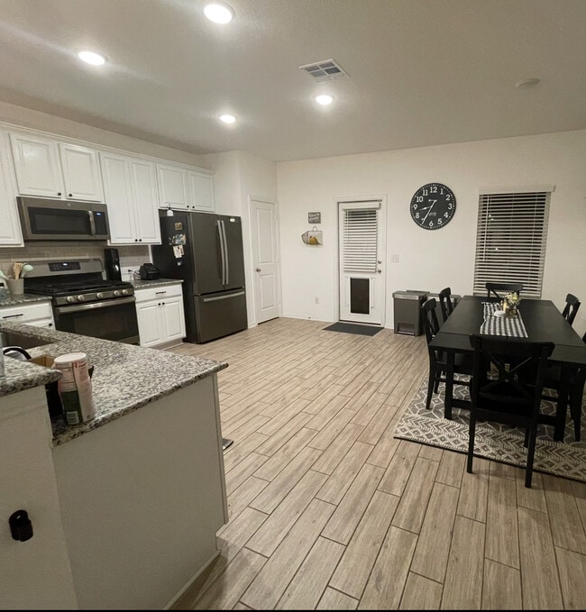 Kitchen/Dining Area - 1108 Whipple Tree Trl