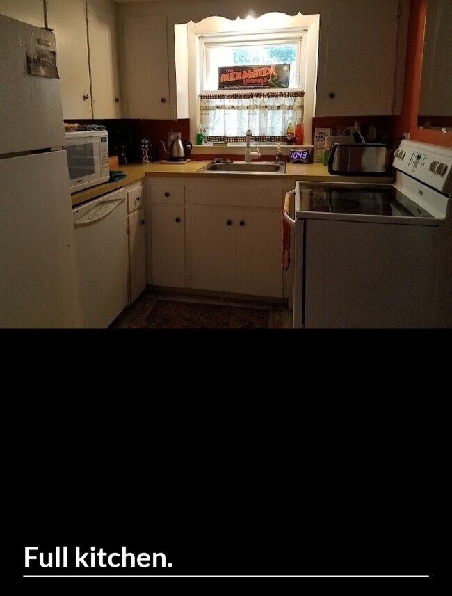 Building Photo - 1 Babcock St