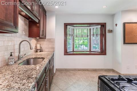 Foto del edificio - 2236 Pembroke Rd