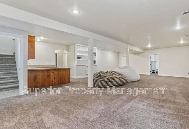 Foto del edificio - 6846 Hitching Post Ln