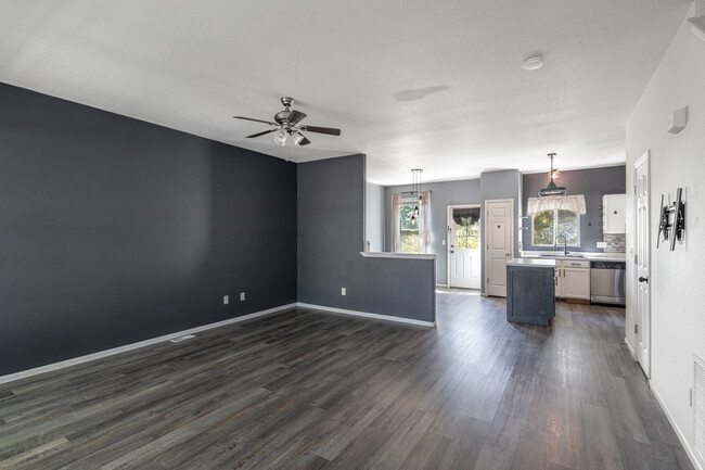 Foto del edificio - 7740 Sandy Springs Point