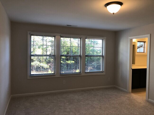 Foto del edificio - 8019 Windthorn Pl