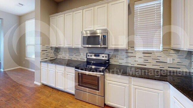 Building Photo - 307 Blackhaw Dr
