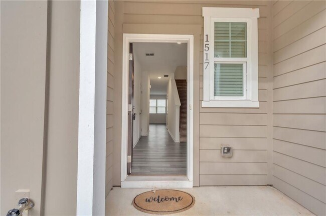 Foto del edificio - 1517 Vernon Blvd