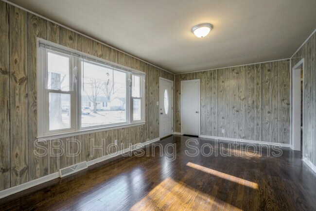 Building Photo - 6508 N Harrison St