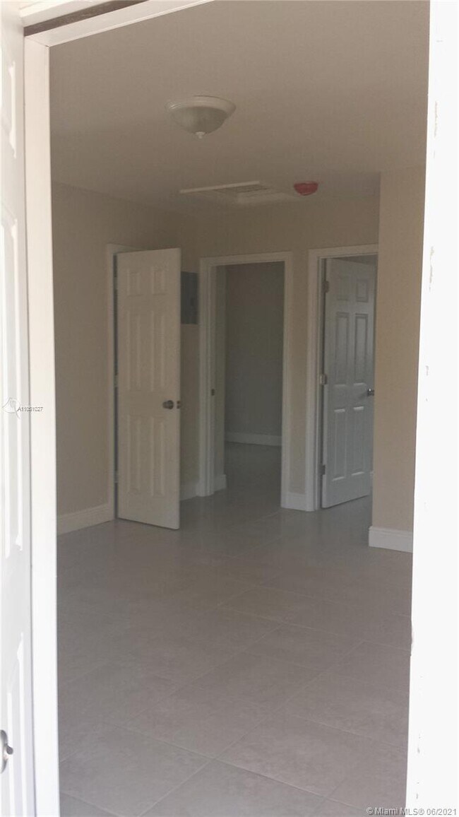 Foto del edificio - 34 SW 6th Ave