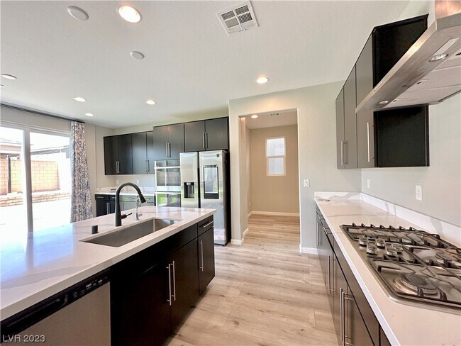 Foto del edificio - 10157 Heron Lake Ave