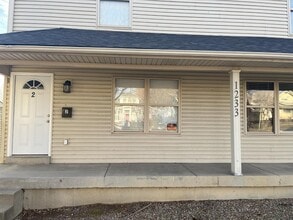 Building Photo - 1233 Vincennes St