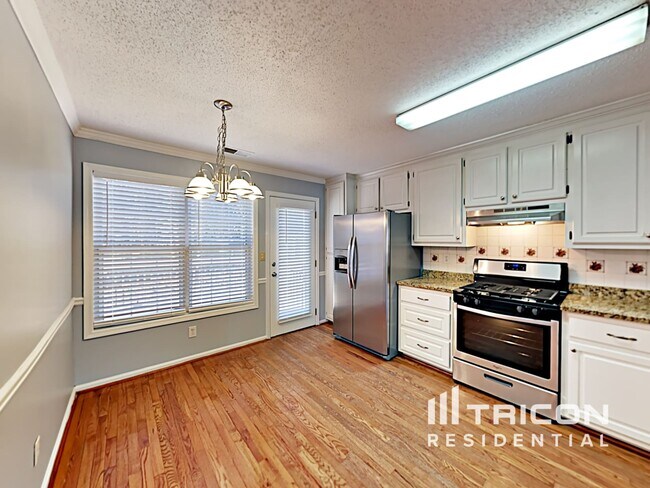 Foto del edificio - 4921 Baker Plantation Way