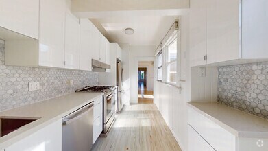 Building Photo - 254 Ivy St