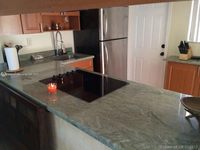 Foto del edificio - 20200 NE 27th Ct