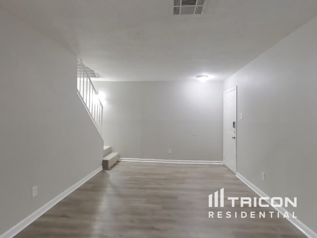 Building Photo - 12230 Haroldson Forest Dr