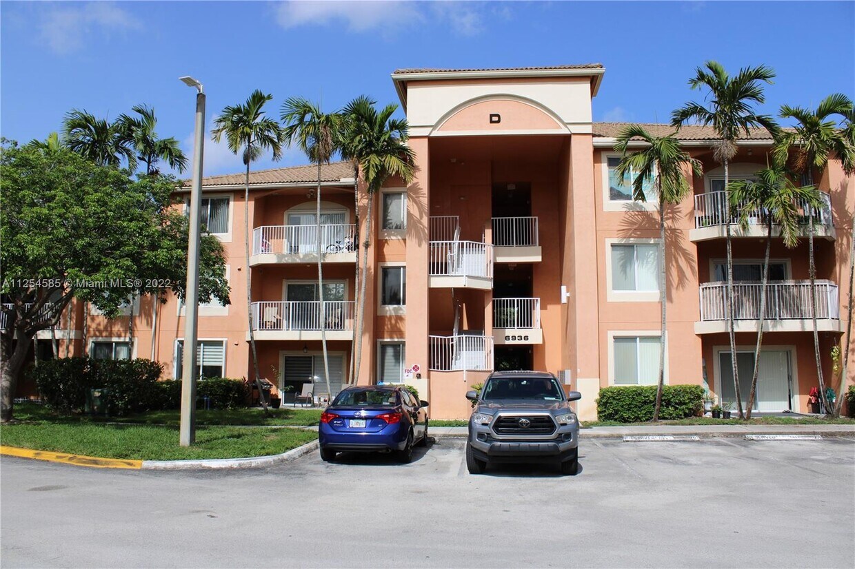 6936 SW 39th St Unit D205, Davie, FL 33314 Condo for Rent in Davie
