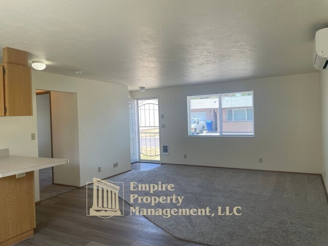Building Photo - 1920 Taft St