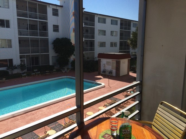 Photo - 4500 N Flagler Dr Apartment