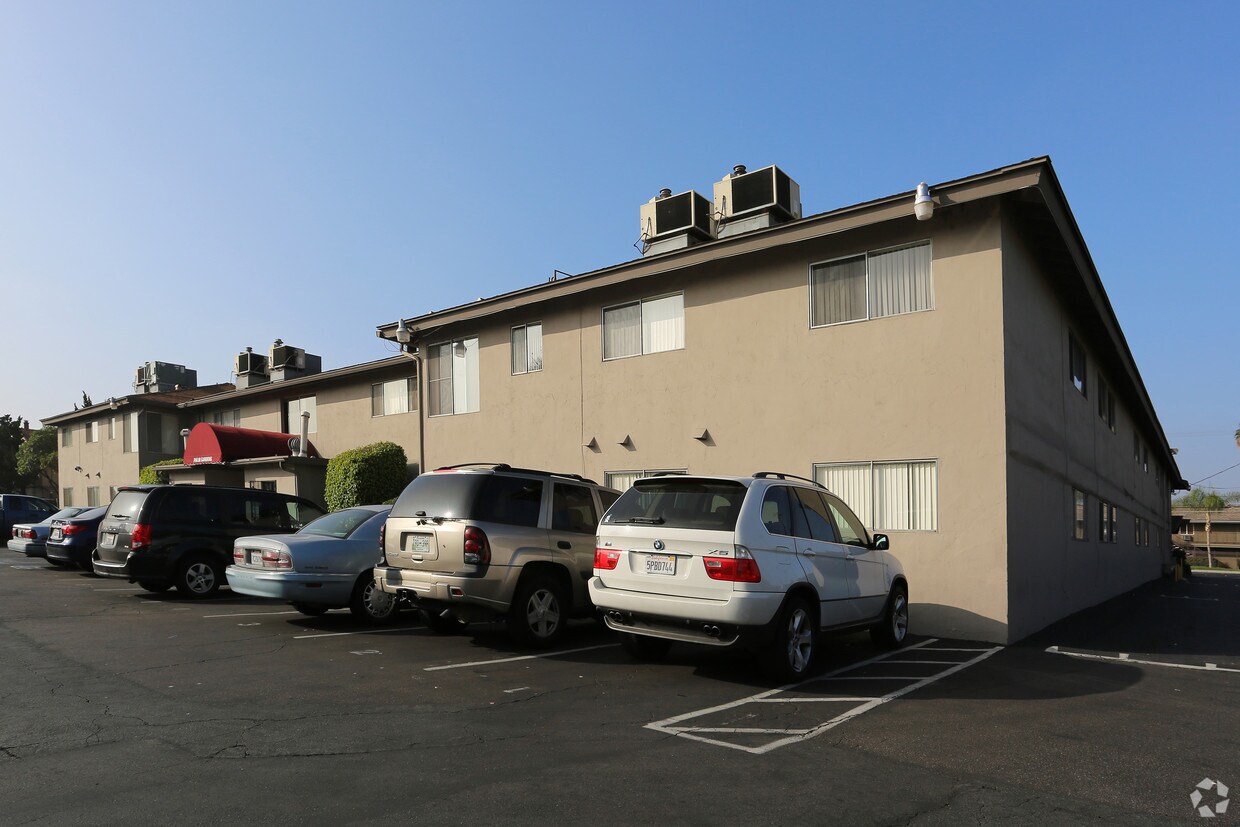 Palm Garden Apartments El Cajon, CA
