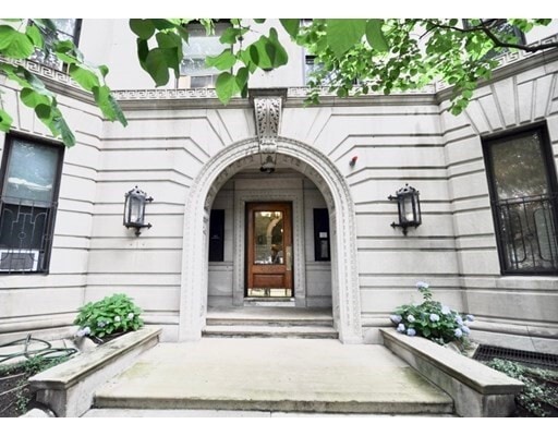 Foto del edificio - 373 Commonwealth Ave