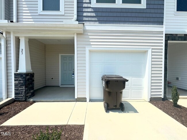 Building Photo - 23 Bibury Wy