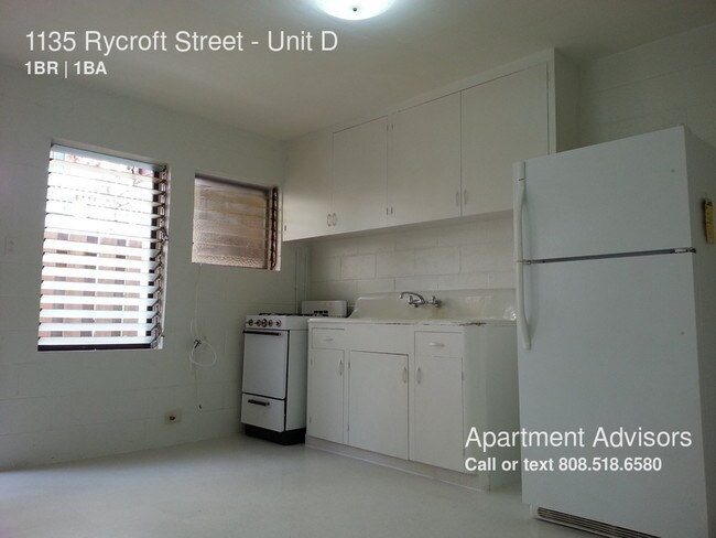 Building Photo - 1135 Rycroft St