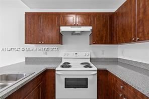 Primary Photo - 2 br, 2 bath House - 2493 W 78th St Apt 105