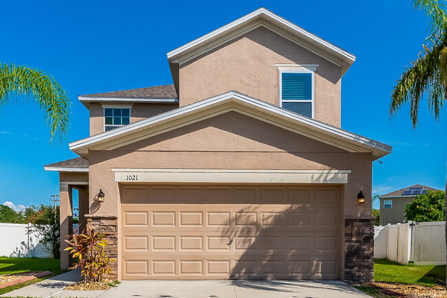 Building Photo - 1021 Seminole Sky Dr