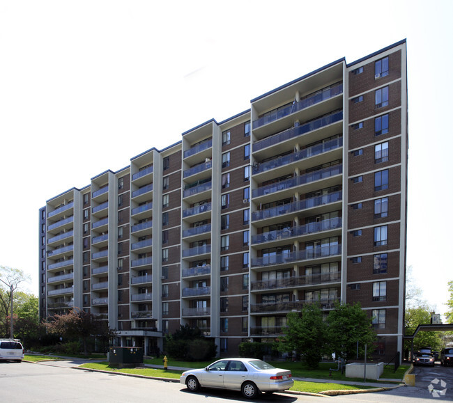 Building Photo - Redwood at Halsey