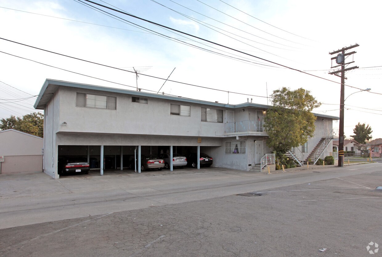 Foto del edificio - 6337 Woodward Ave